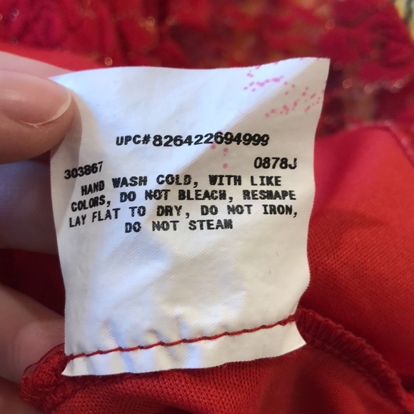 Red lace peplum blouse - Picture 9 of 12